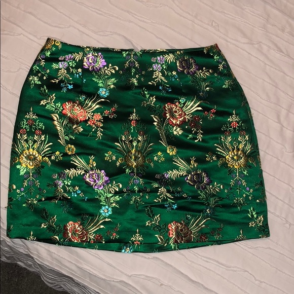 Forever 21 Dresses & Skirts - Satin floral print mini skirt